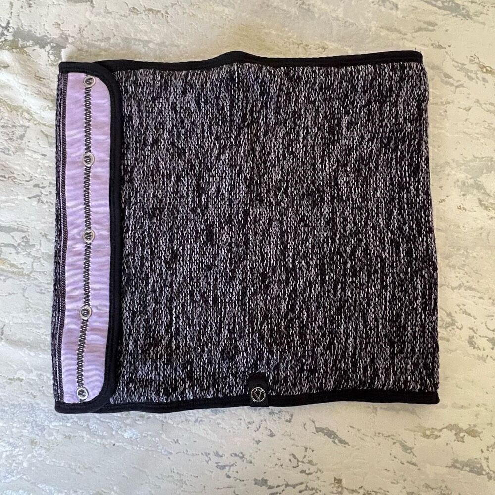 Ivivva Lululemon infinity scarf